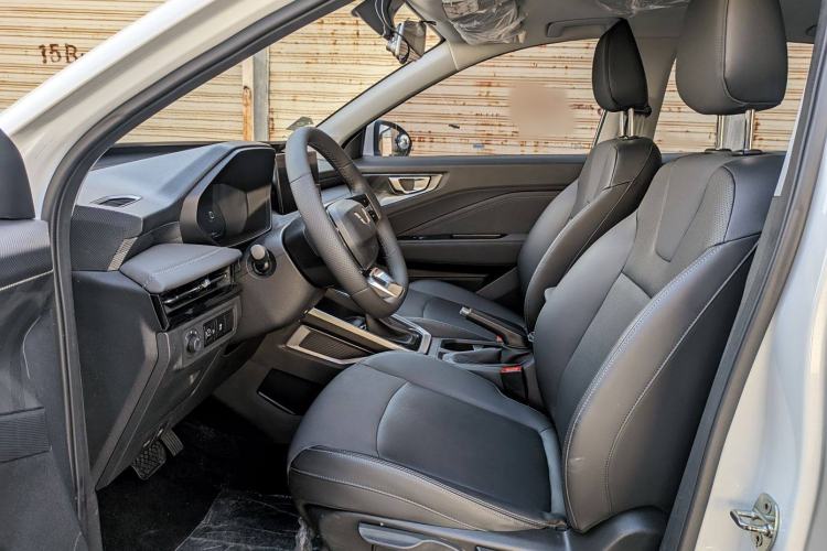 Used Wuling Alvez 2022 1.5L CVT Comfort Edition Left Front Seat