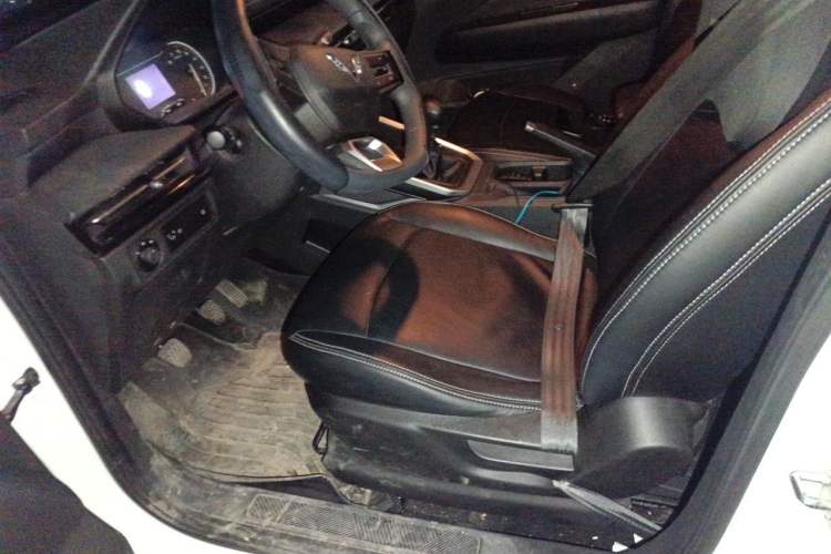 Used Wuling Alvez 2022 1.5L Manual Free-Style Model Left Front Seat