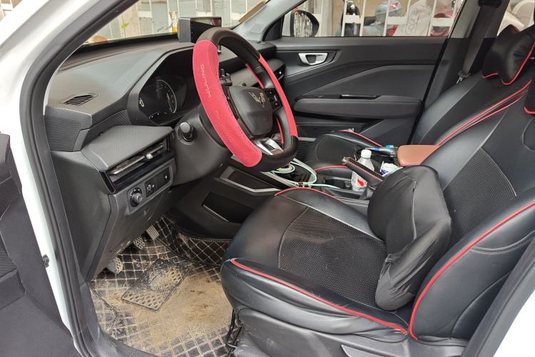 Used Wuling Alvez 2022 1.5L Manual Free-Style Model Left Front Seat