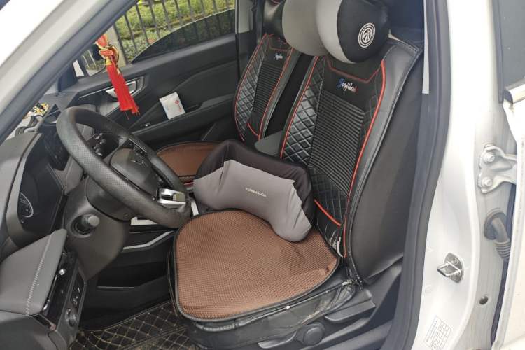 Used Wuling Alvez 2022 1.5L Manual Comfort Version Left Front Seat