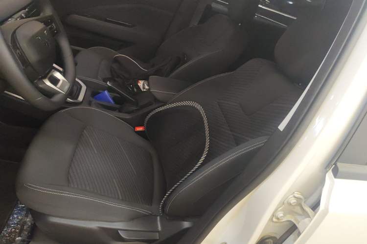 Used Wuling Alvez 2022 1.5L Manual Free-Style Model Left Front Seat