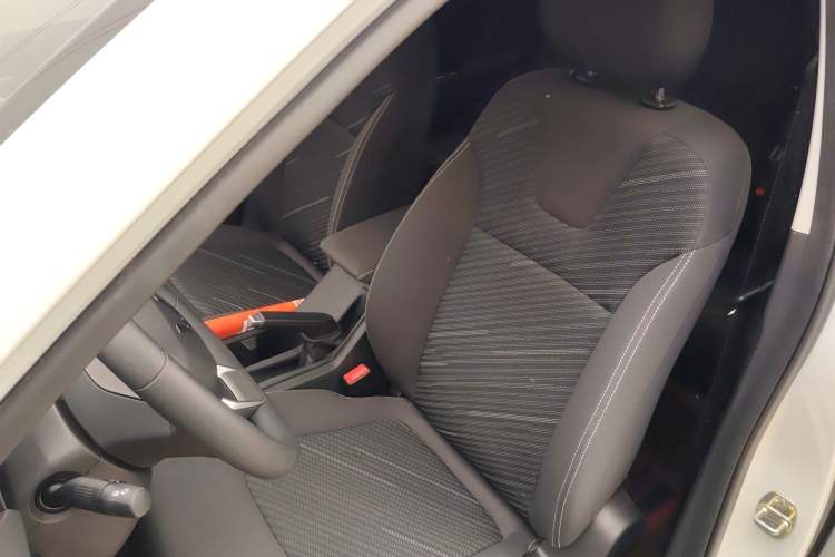 Used Wuling Alvez 2022 1.5L Manual Free-Style Model Left Front Seat