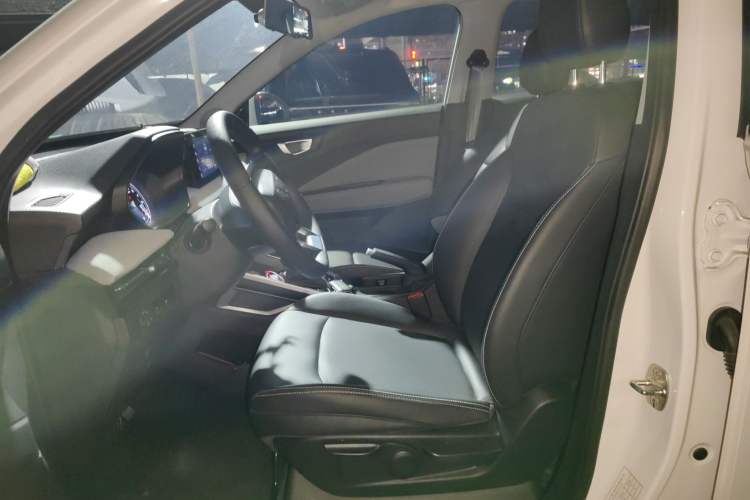 Used Wuling Alvez 2022 1.5L CVT Comfort Edition Left Front Seat
