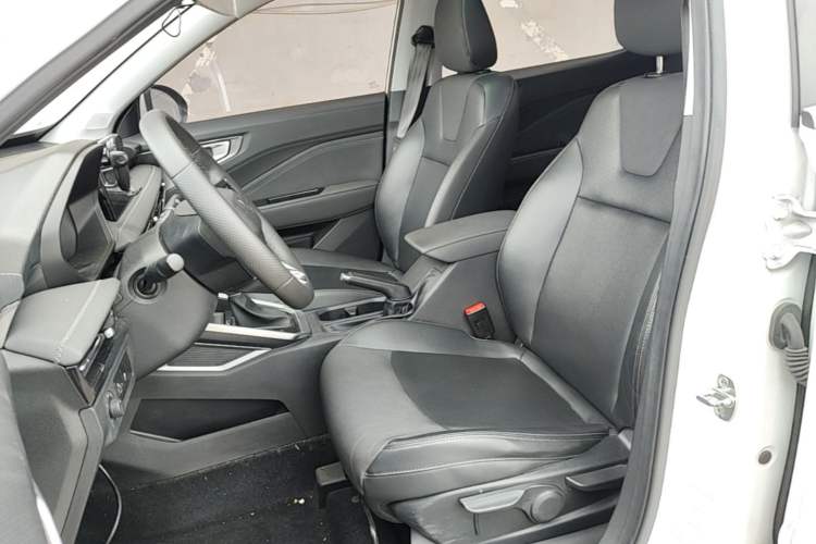 Used Wuling Alvez 2022 1.5L CVT Comfort Edition Left Front Seat