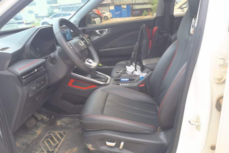 Used Wuling Alvez 2022 1.5T CVT Trendy & Cool Edition Left Front Seat