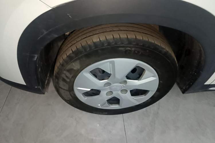Used Wuling Alvez 2022 1.5L Manual Free-Style Model Left Front Wheel Hub