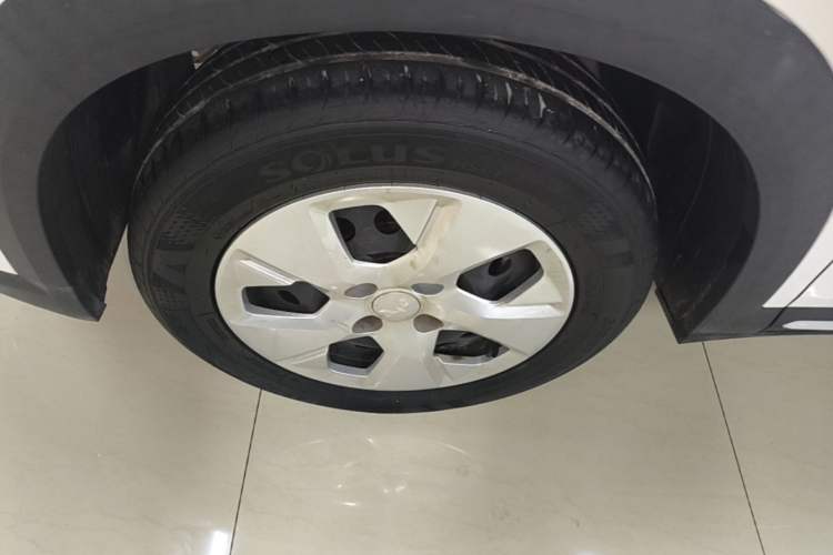 Used Wuling Alvez 2022 1.5L Manual Free-Style Model Left Front Wheel Hub