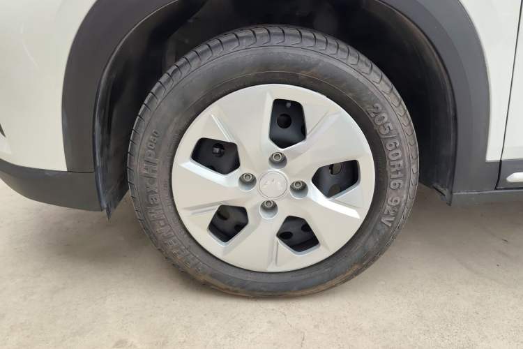 Used Wuling Alvez 2022 1.5L Manual Free-Style Model Left Front Wheel Hub