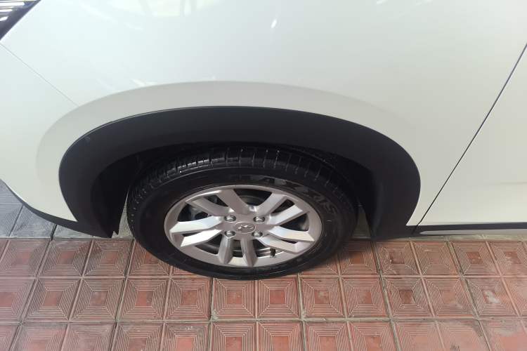 Used Wuling Alvez 2022 1.5L CVT Comfort Edition Left Front Wheel Hub