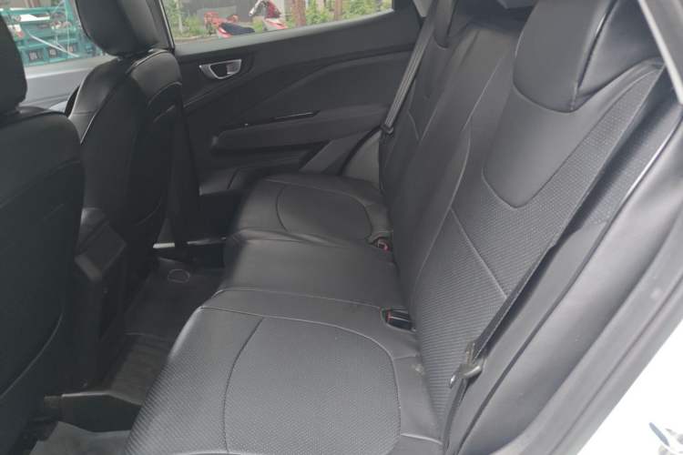 Used Wuling Alvez 2022 1.5L Manual Free-Style Model Left Rear Seat