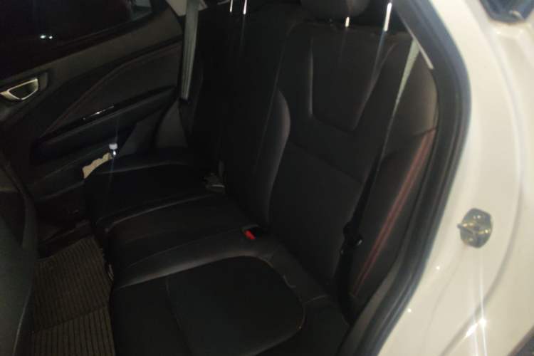 Used Wuling Alvez 2022 1.5T CVT Trendy & Cool Edition Left Rear Seat