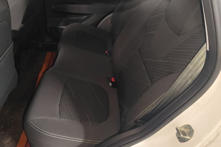 Used Wuling Alvez 2022 1.5L Manual Free-Style Model Left Rear Seat