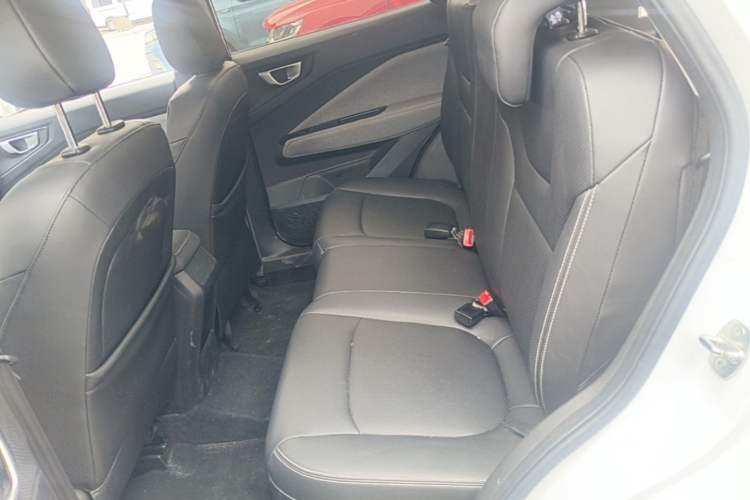Used Wuling Alvez 2022 1.5L CVT Comfort Edition Left Rear Seat