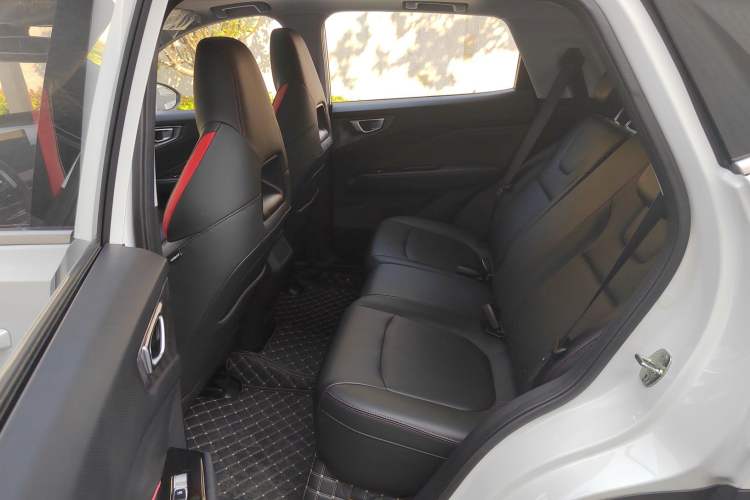 Used Wuling Alvez 2022 1.5T CVT Trendy & Cool Edition Left Rear Seat