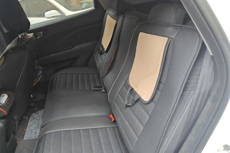 Used Wuling Alvez 2022 1.5L Manual Free-Style Model Left Rear Seat