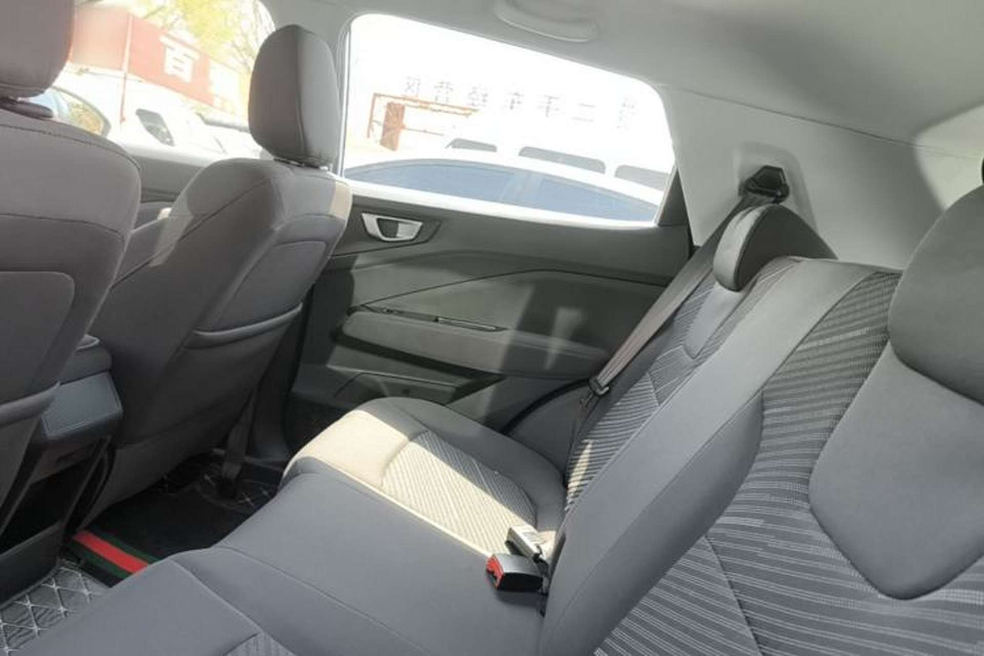 Used Wuling Alvez 2022 1.5L Manual Free-Style Model Left Rear Seat