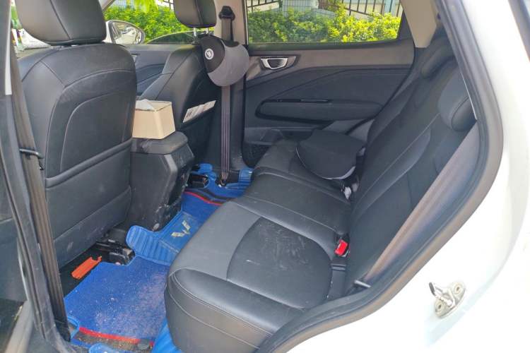 Used Wuling Alvez 2022 1.5L Manual Comfort Version Left Rear Seat