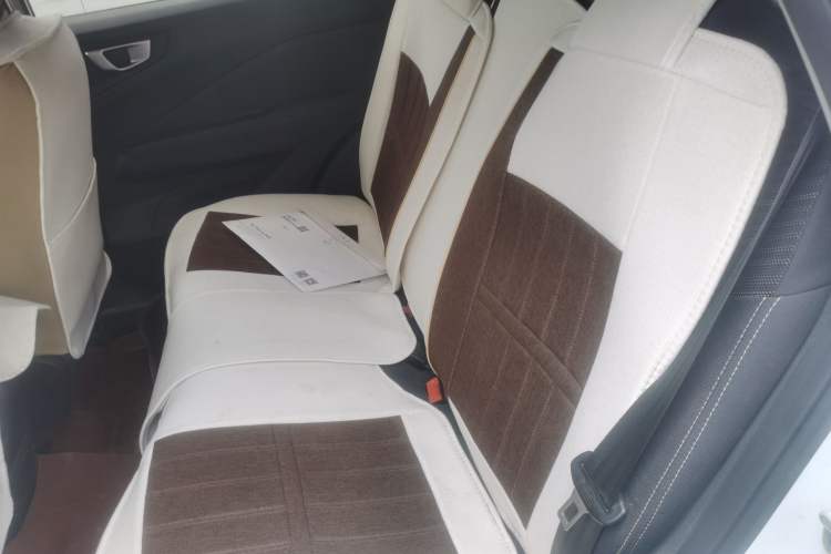 Used Wuling Alvez 2022 1.5L Manual Free-Style Model Left Rear Seat