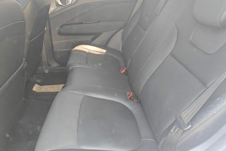 Used Wuling Alvez 2022 1.5L CVT Comfort Edition Left Rear Seat