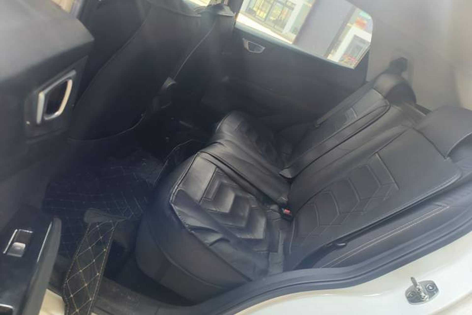 Used Wuling Alvez 2022 1.5L Manual Free-Style Model Left Rear Seat