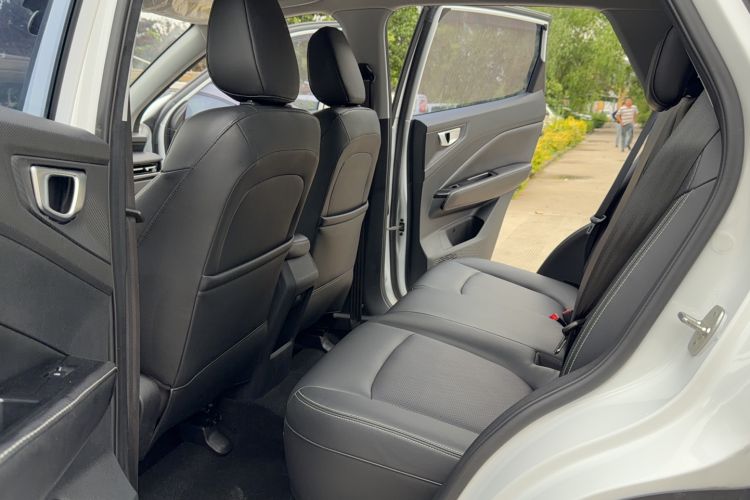 Used Wuling Alvez 2022 1.5L CVT Comfort Edition Left Rear Seat