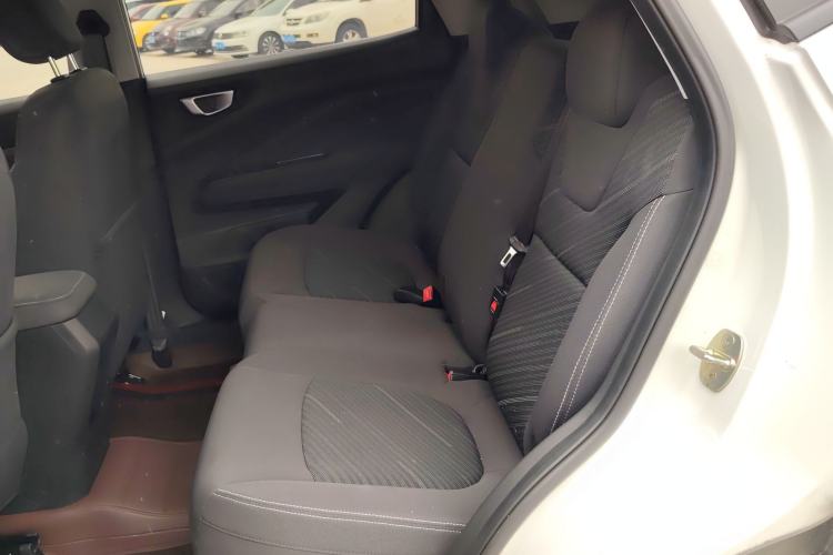 Used Wuling Alvez 2022 1.5L Manual Free-Style Model Left Rear Seat