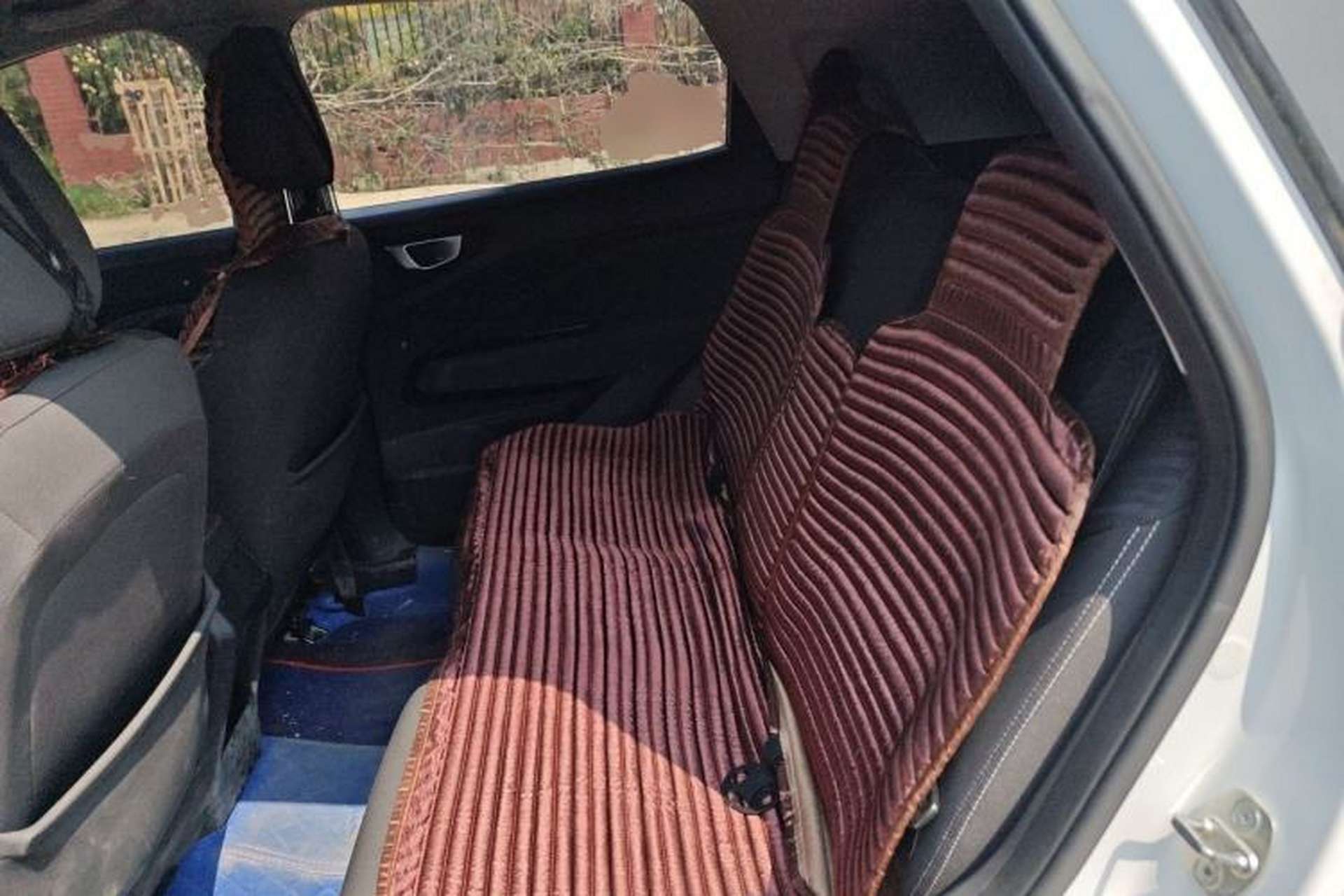 Used Wuling Alvez 2022 1.5L Manual Free-Style Model Left Rear Seat