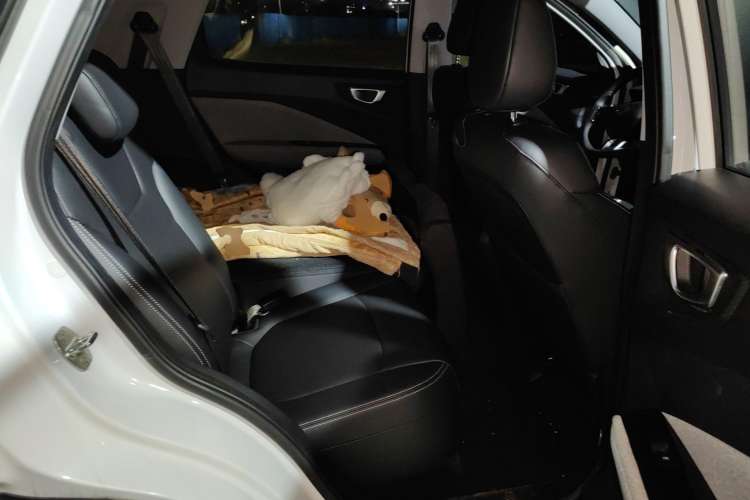 Used Wuling Alvez 2022 1.5L CVT Comfort Edition Left Rear Seat