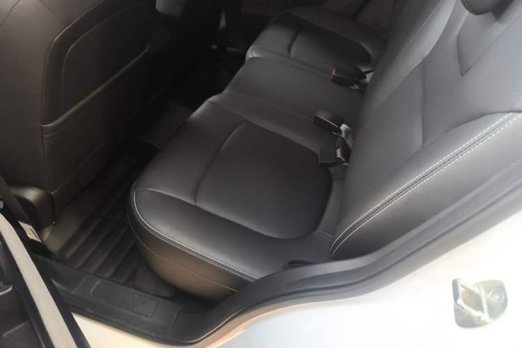 Used Wuling Alvez 2022 1.5L CVT Comfort Edition Left Rear Seat