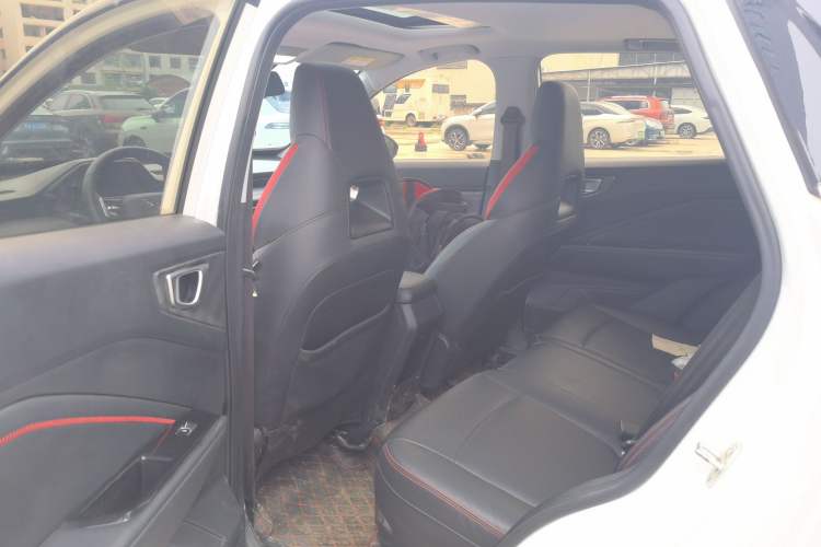 Used Wuling Alvez 2022 1.5T CVT Trendy & Cool Edition Left Rear Seat