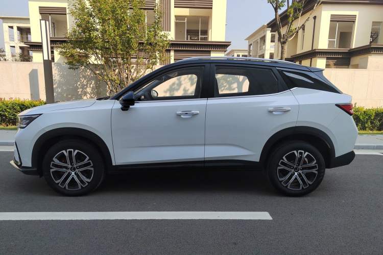 Used Wuling Alvez 2022 1.5T CVT Trendy & Cool Edition Left Side
