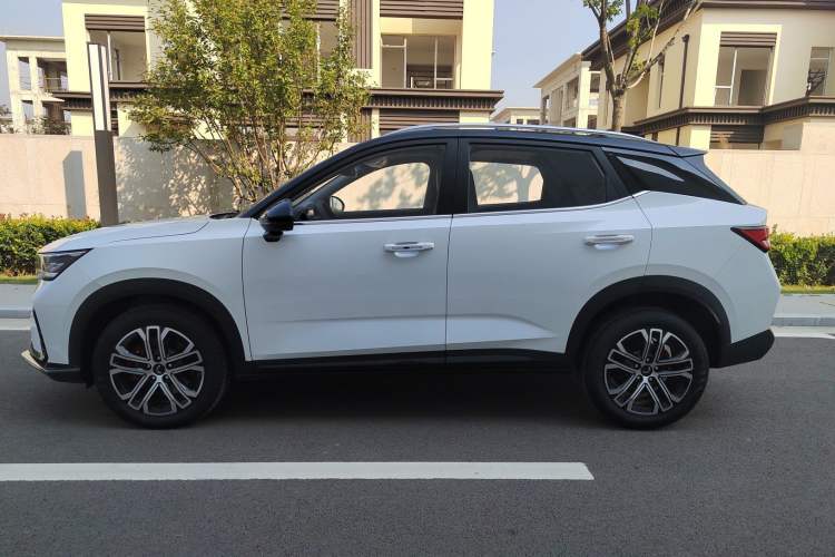 Used Wuling Alvez 2022 1.5T CVT Trendy & Cool Edition Left Side