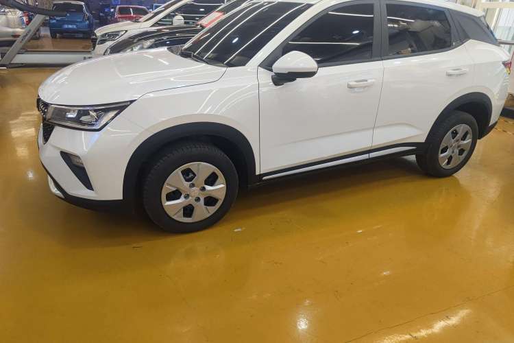 Used Wuling Alvez 2022 1.5L Manual Free-Style Model Left Side
