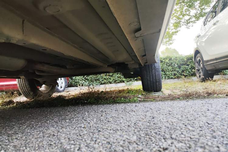 Used Wuling Alvez 2022 1.5L CVT Comfort Edition Left Side Sill