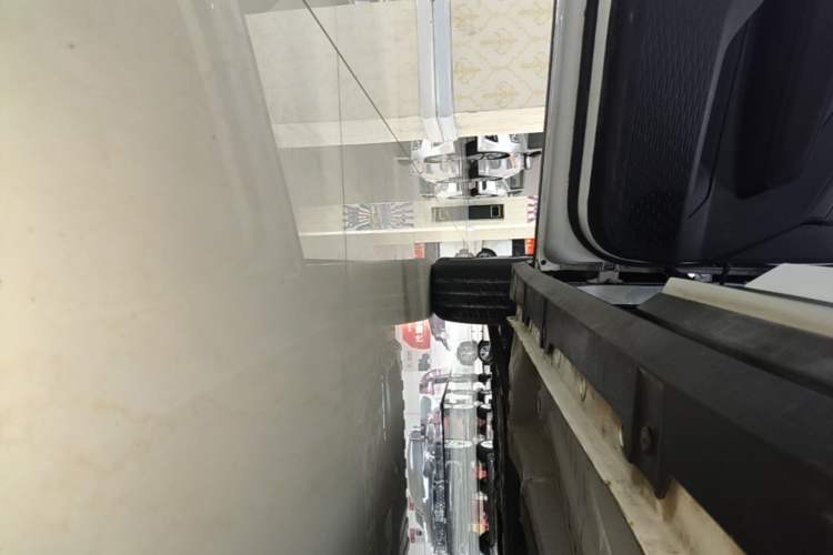 Used Wuling Alvez 2022 1.5L Manual Free-Style Model Left Side Sill