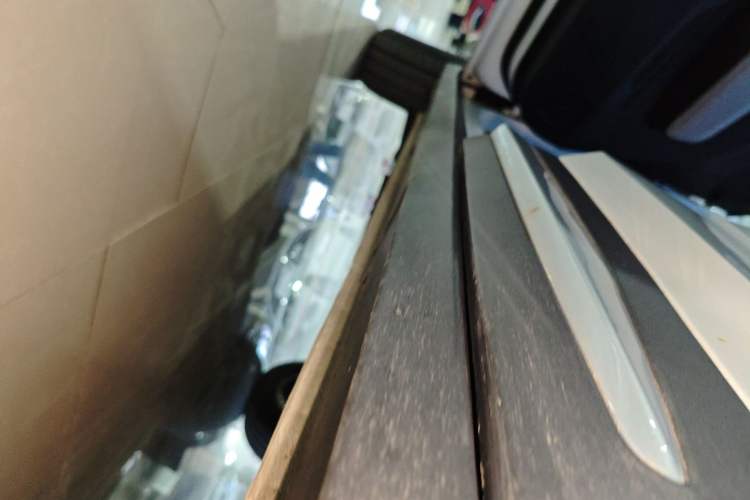 Used Wuling Alvez 2022 1.5L CVT Comfort Edition Left Side Sill