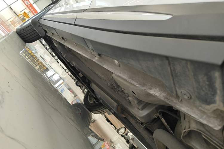 Used Wuling Alvez 2022 1.5L CVT Comfort Edition Left Side Sill