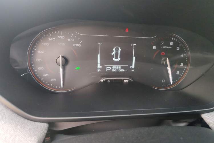 Used Wuling Alvez 2022 1.5L CVT Comfort Edition Odometer Close Up