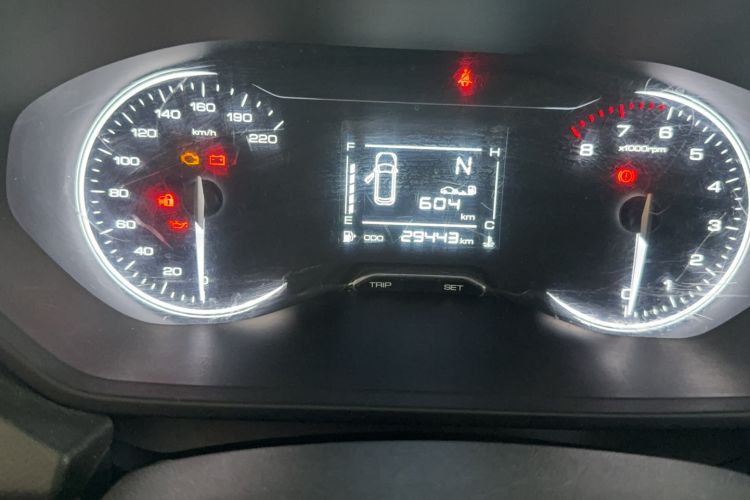 Used Wuling Alvez 2022 1.5L Manual Free-Style Model Odometer Close Up