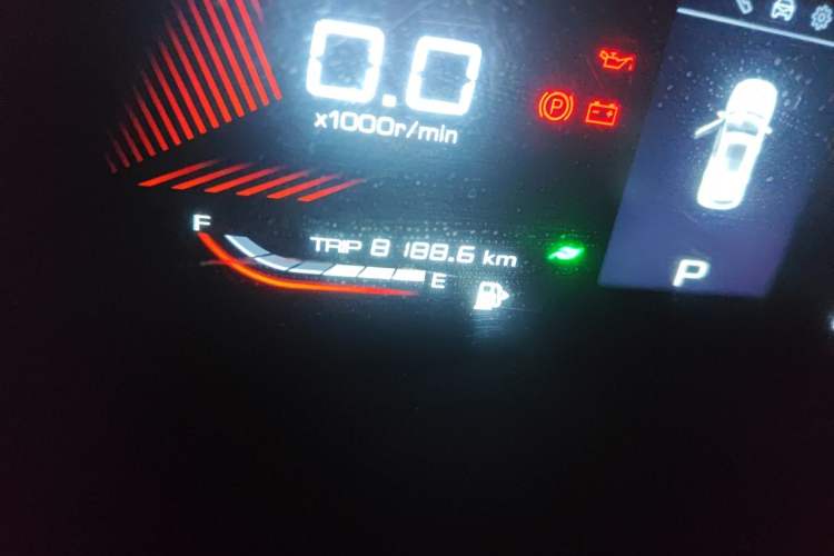Used Wuling Alvez 2022 1.5T CVT Trendy & Cool Edition Odometer Close Up
