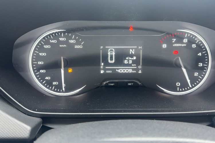 Used Wuling Alvez 2022 1.5L Manual Free-Style Model Odometer Close Up