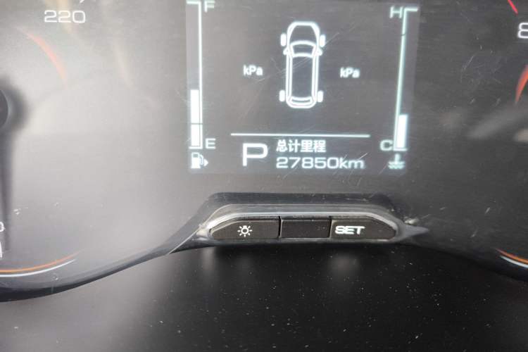 Used Wuling Alvez 2022 1.5L CVT Comfort Edition Odometer Close Up