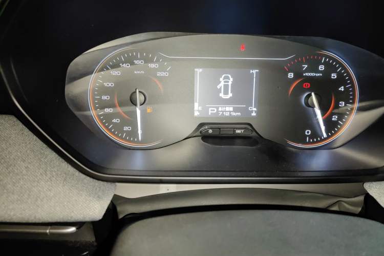 Used Wuling Alvez 2022 1.5L CVT Comfort Edition Odometer Close Up
