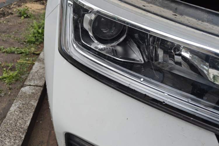 Used Wuling Alvez 2022 1.5L Manual Free-Style Model Right Front Headlight