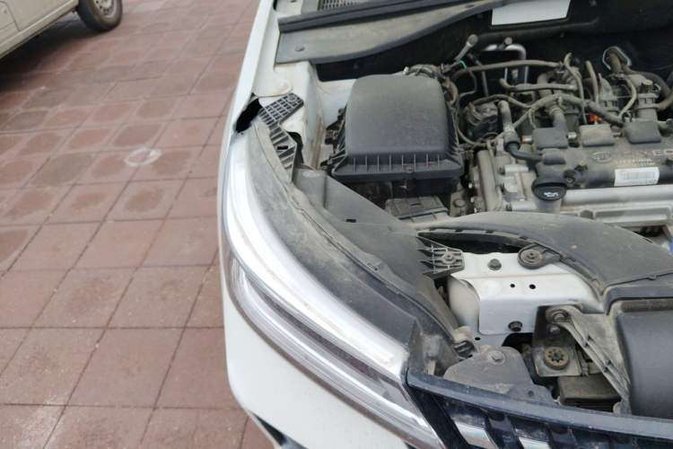Used Wuling Alvez 2022 1.5L Manual Free-Style Model Right Front Headlight