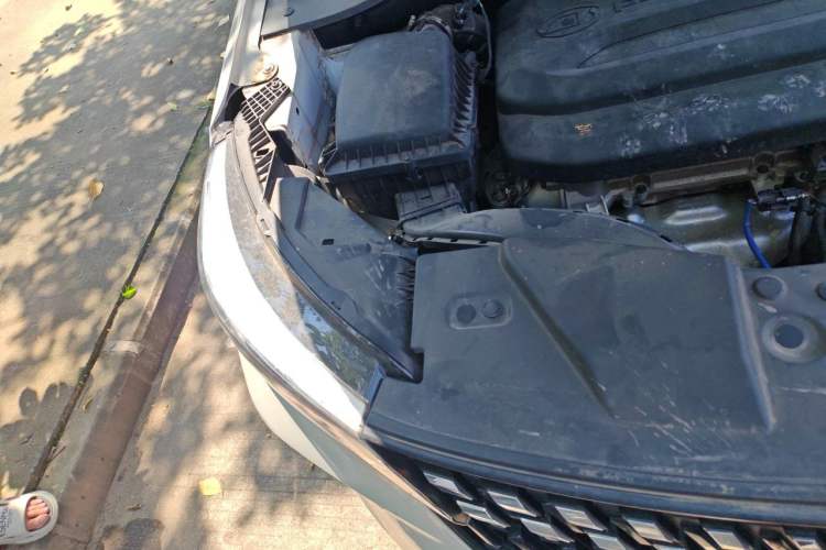 Used Wuling Alvez 2022 1.5L Manual Comfort Version Right Front Headlight