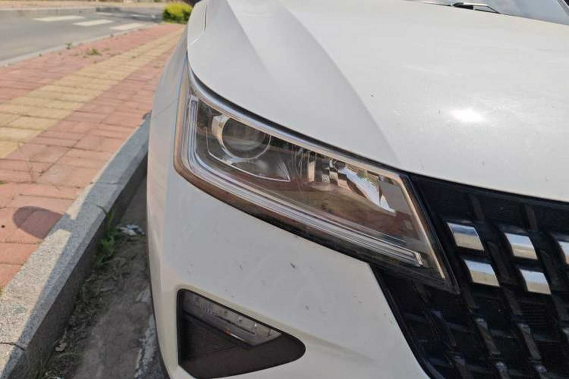 Used Wuling Alvez 2022 1.5L Manual Free-Style Model Right Front Headlight