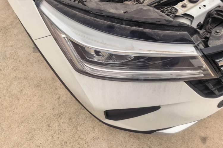 Used Wuling Alvez 2022 1.5L Manual Free-Style Model Right Front Headlight
