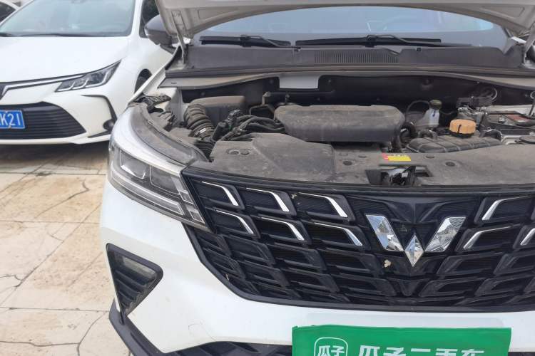 Used Wuling Alvez 2022 1.5T CVT Trendy & Cool Edition Right Front Headlight