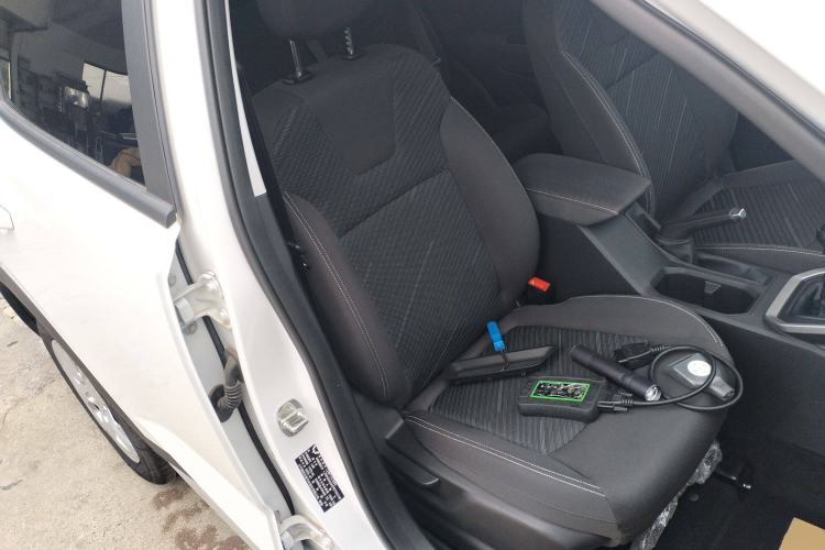 Used Wuling Alvez 2022 1.5L Manual Free-Style Model Right Front Seat